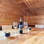 Apartment Secret Place Luxury Floor With Jacuzzi A Dream In Old Wood