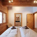 Appartement Secret Place Luxury Floor With Jacuzzi A Dream In Old Wood *