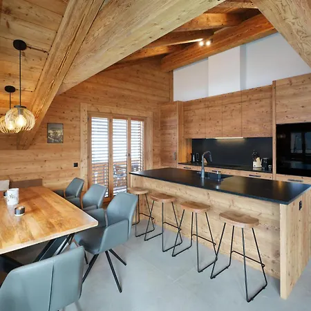 Appartement Secret Place Luxury Floor With Jacuzzi A Dream In Old Wood Lenk im Simmental