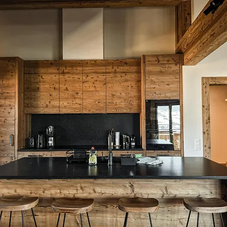 Secret Place Luxury Floor With Jacuzzi A Dream In Old Wood Apartment Lenk im Simmental