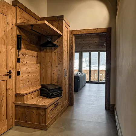 Secret Place Luxury Floor With Jacuzzi A Dream In Old Wood *