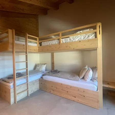 Secret Place Luxury Floor With Jacuzzi A Dream In Old Wood Appartement