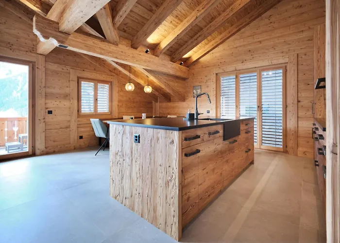 Secret Place Luxury Floor With Jacuzzi A Dream In Old Wood * Lenk im Simmental