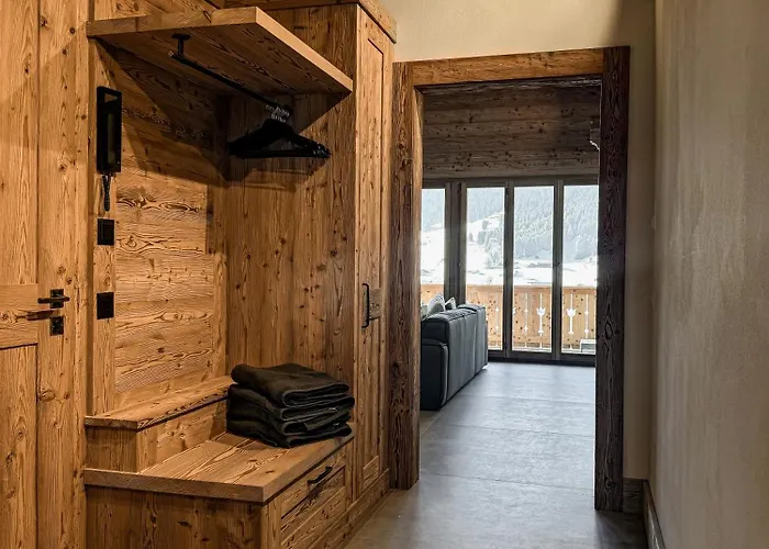 Secret Place Luxury Floor With Jacuzzi A Dream In Old Wood *