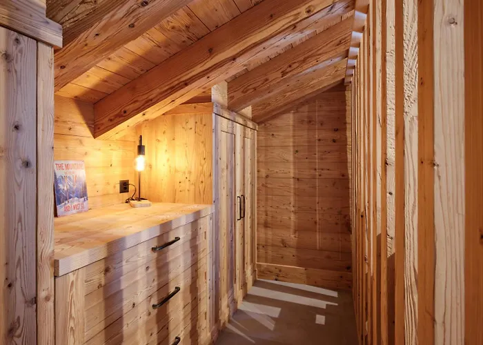 Secret Place Luxury Floor With Jacuzzi A Dream In Old Wood *